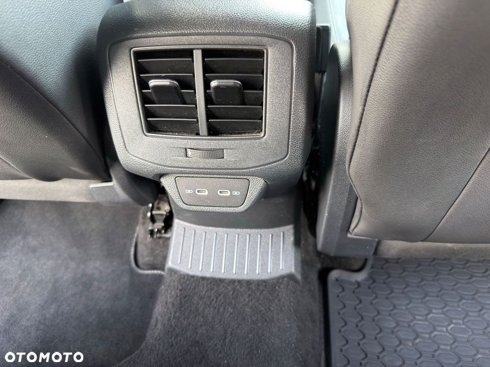 Volkswagen T-Roc 1.5 TSI R-Line DSG - 25
