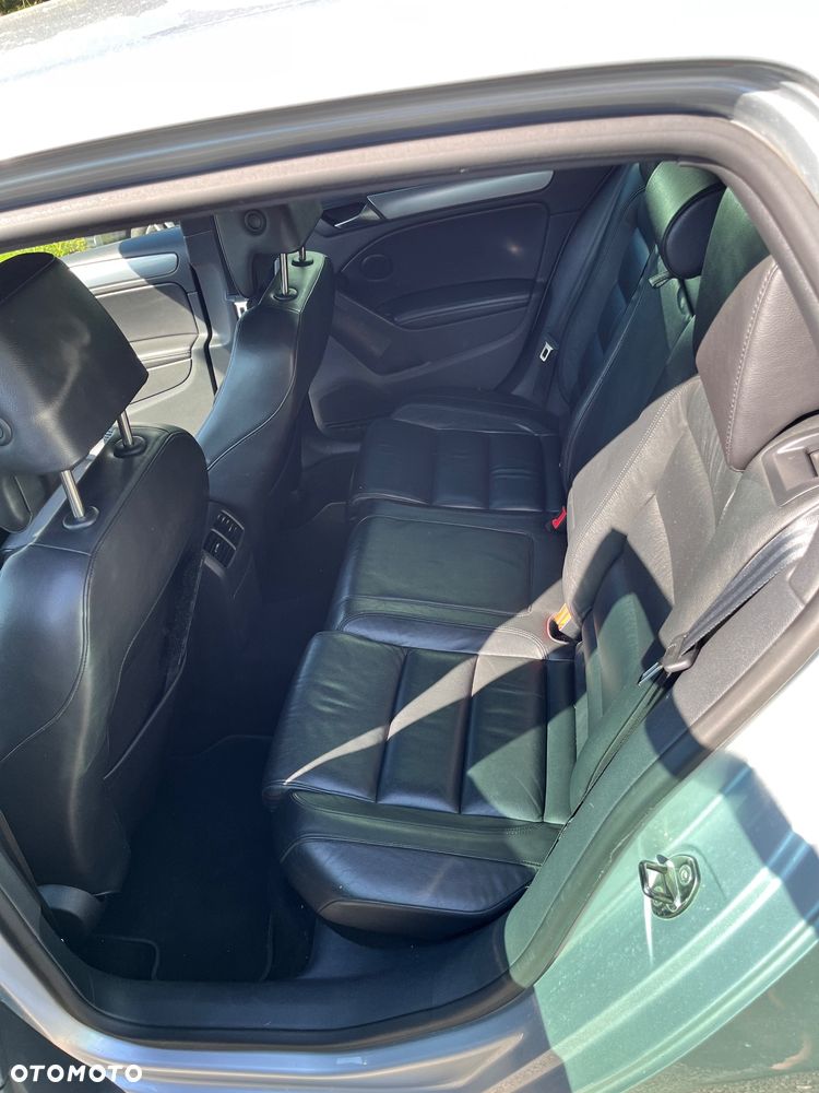 Volkswagen Golf - 19