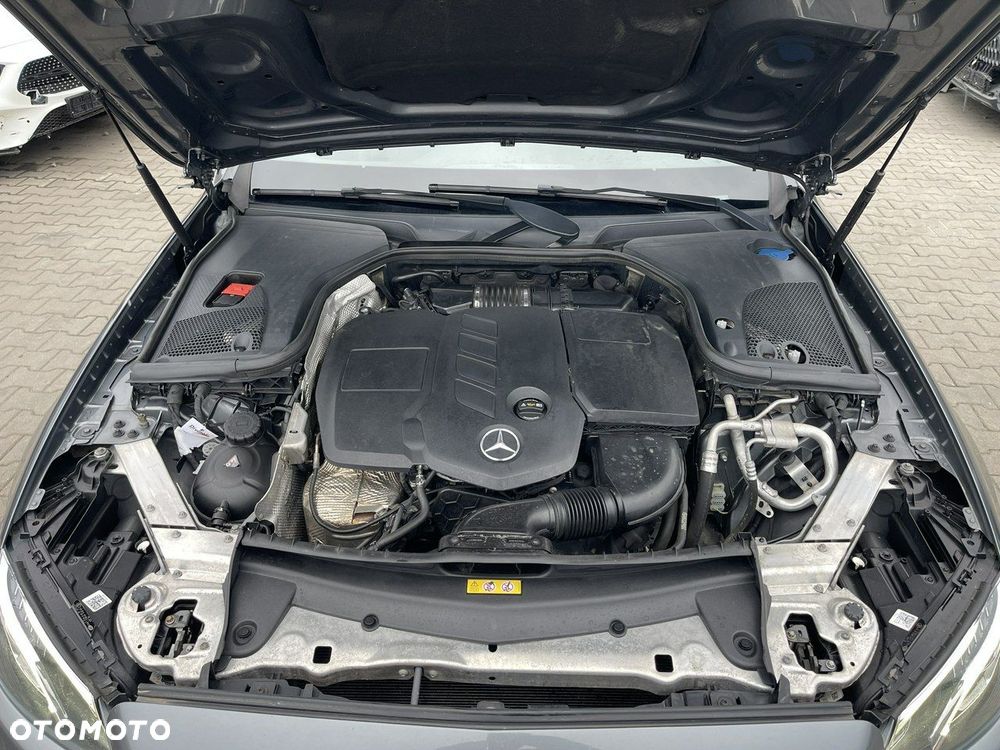 Mercedes-Benz Klasa E 200 d 9G-TRONIC - 16