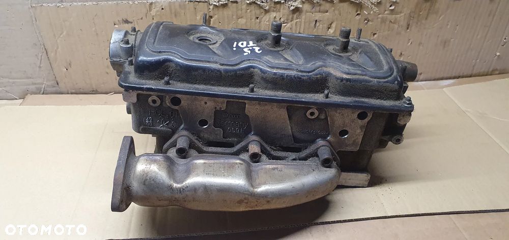 Głowica silnika prawa kompletna wałki Audi A6 C5 2.5 TDI - 2