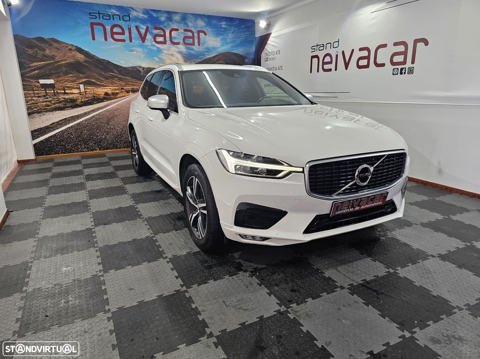 Volvo XC 60 2.0 D4 R-Design Geartronic - 1