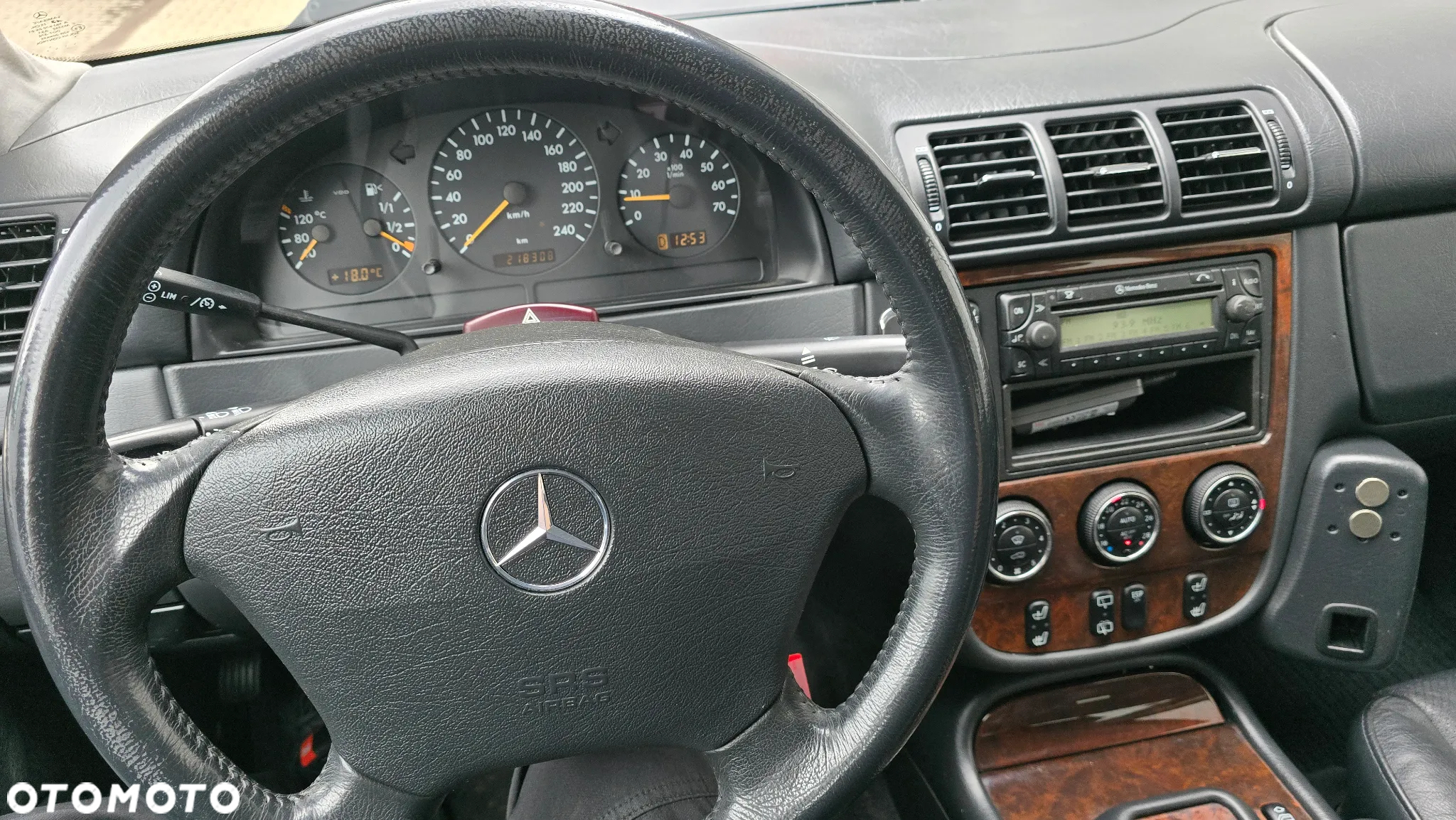 Mercedes-Benz ML 320 - 17