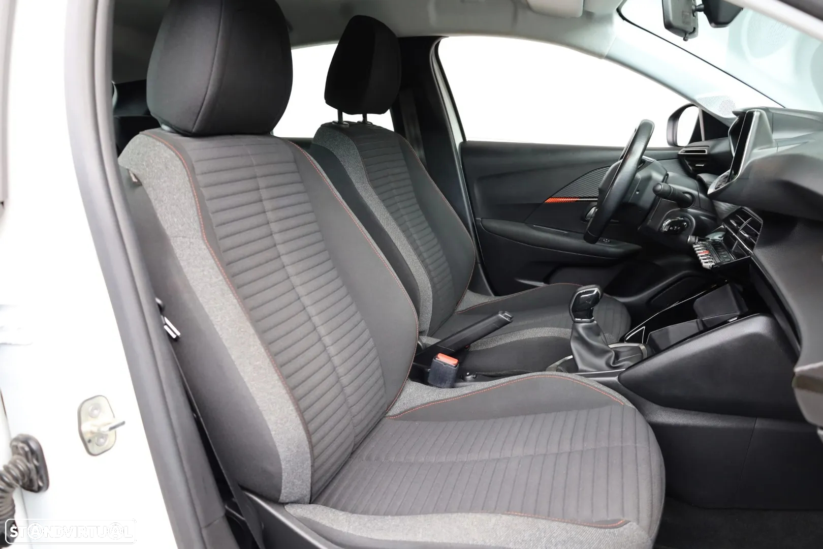 Peugeot 208 1.2 PureTech Active - 36