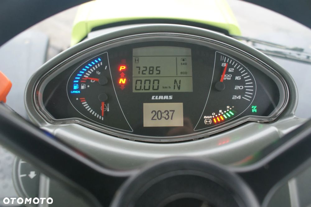 Claas Axion 830 CMATIC - 17