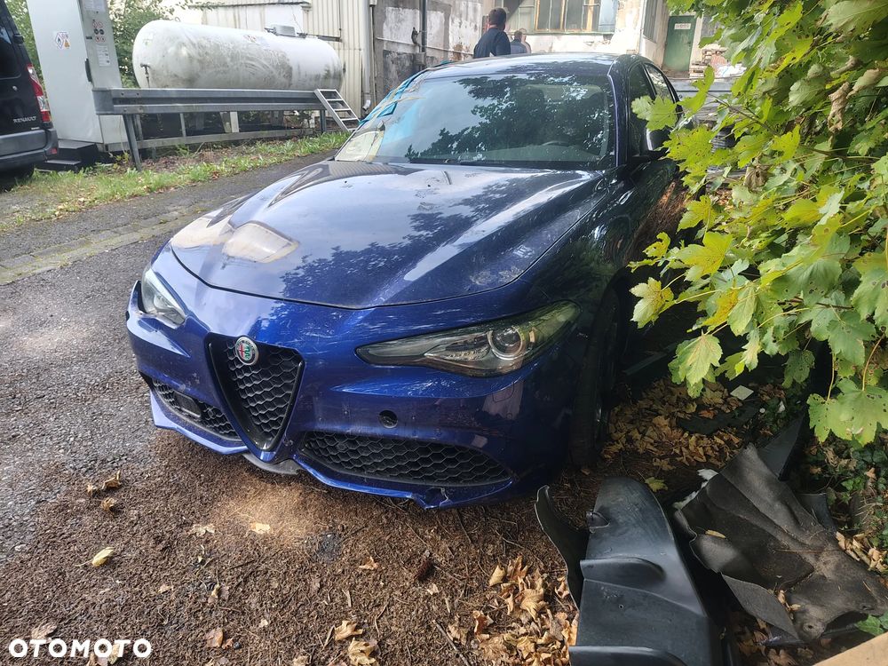Alfa Romeo Giulia - 2