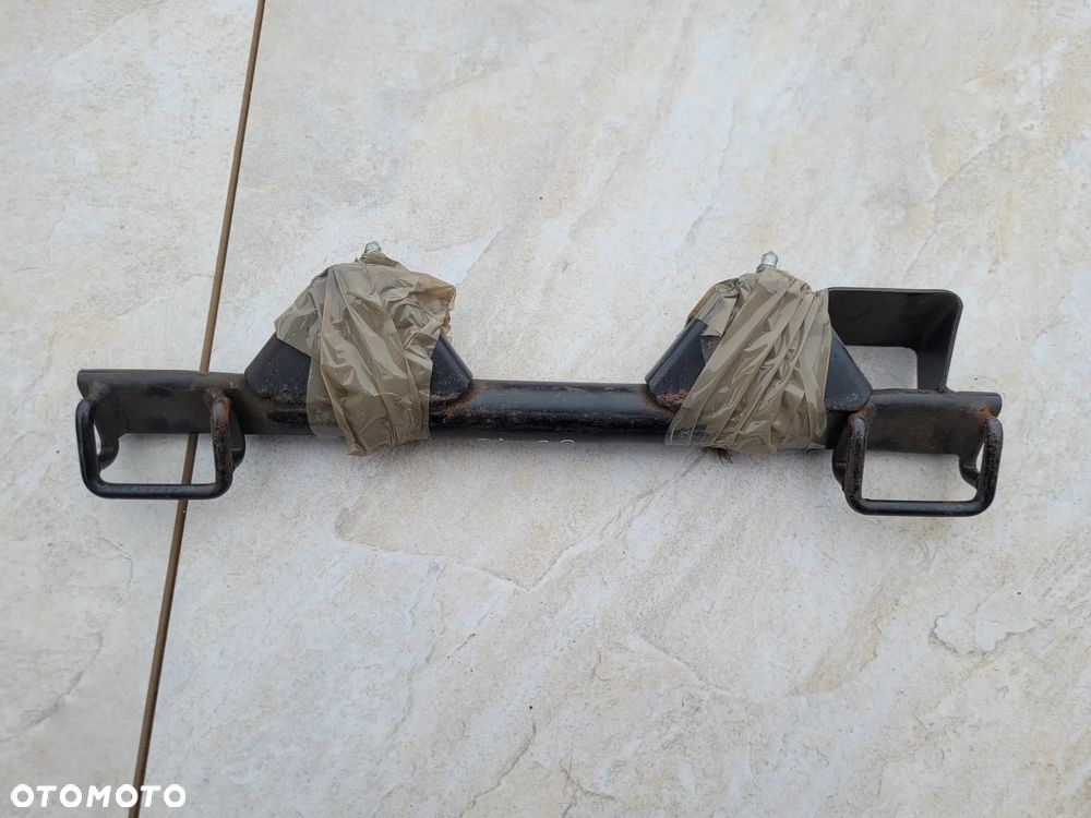 AUDI A4 A6 ISOFIX PRAWY TYŁ 8E0813546A - 2