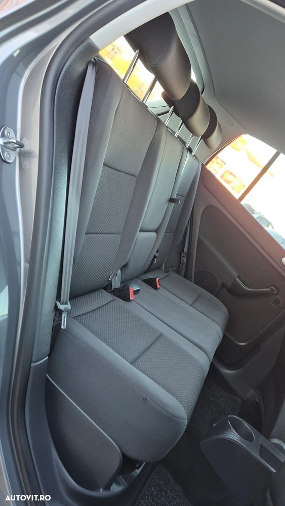 Volkswagen Golf 1.6 TDI BlueMotion Technology Comfortline - 22