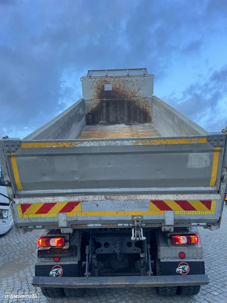 Mercedes Benz Arocs 3243 / 8x4 - Basculante - 4