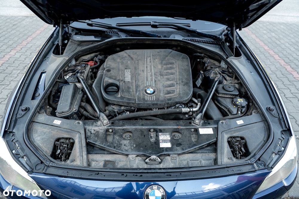 BMW Seria 5 530d Sport-Aut - 39