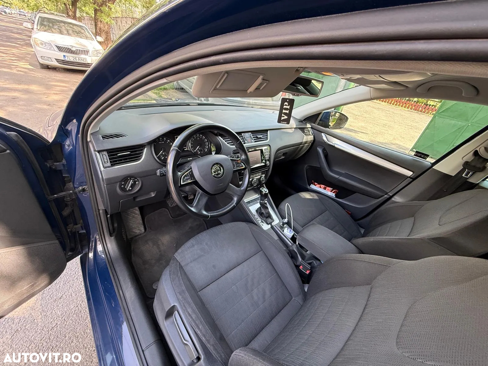 Skoda Octavia 2.0 TDI 4x4 DSG Ambition - 11