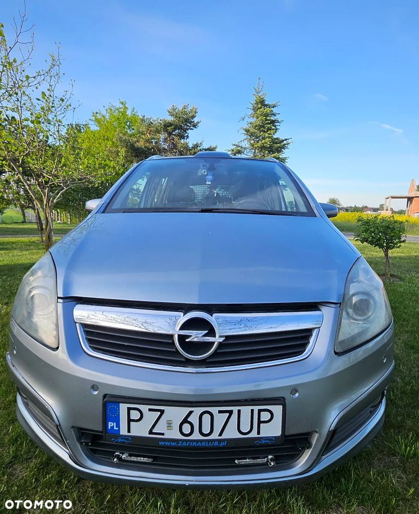 Opel Zafira 1.9 CDTI Cosmo ActiveSelect - 2