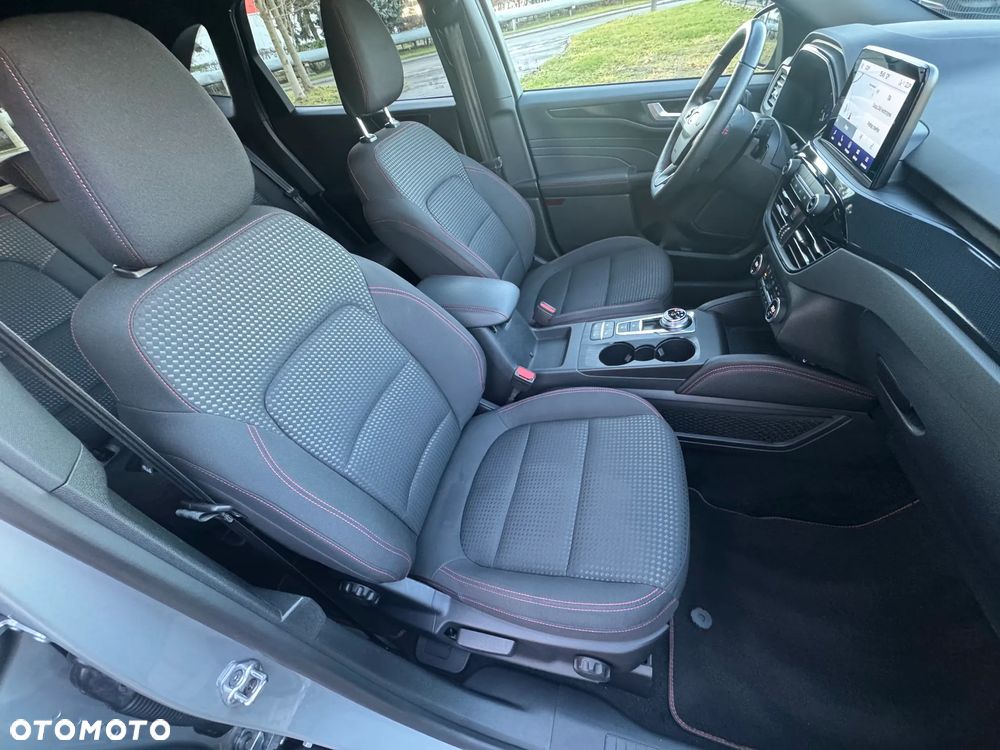 Ford Kuga 2.5P PHEV FWD ST-Line X - 35