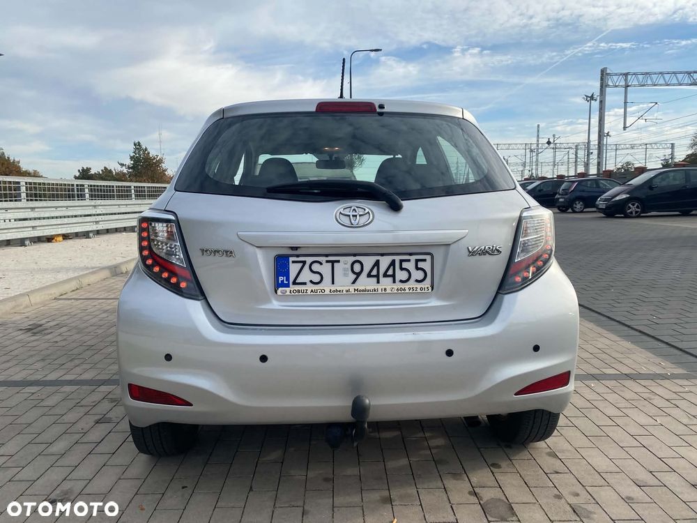 Toyota Yaris - 17
