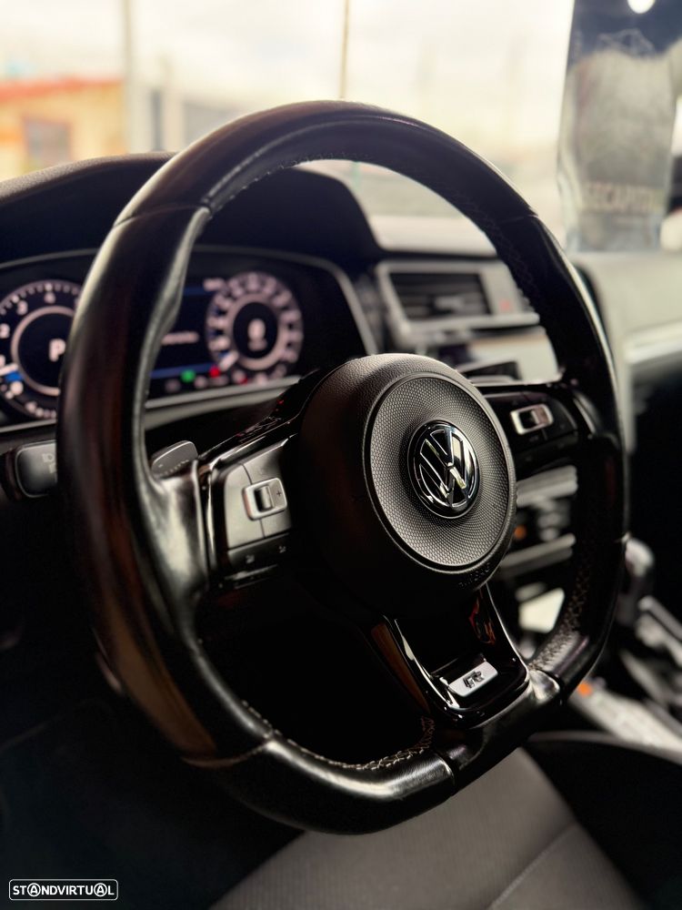 VW Golf R 4Motion BlueMotion DSG - 17