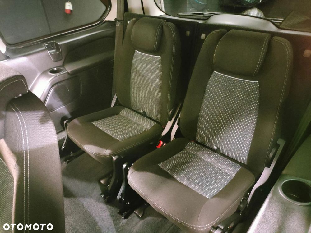 Ford Galaxy - 16