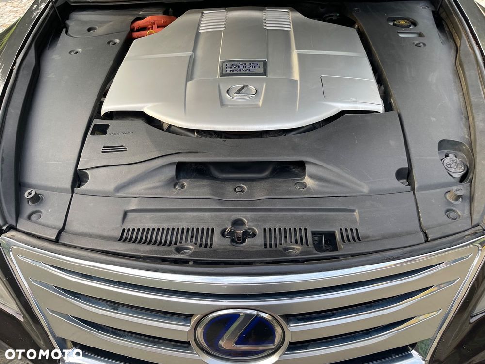 Lexus LS - 11