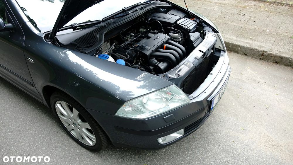 Skoda Octavia 2.0 FSI Automatik Laurin & Klement - 39