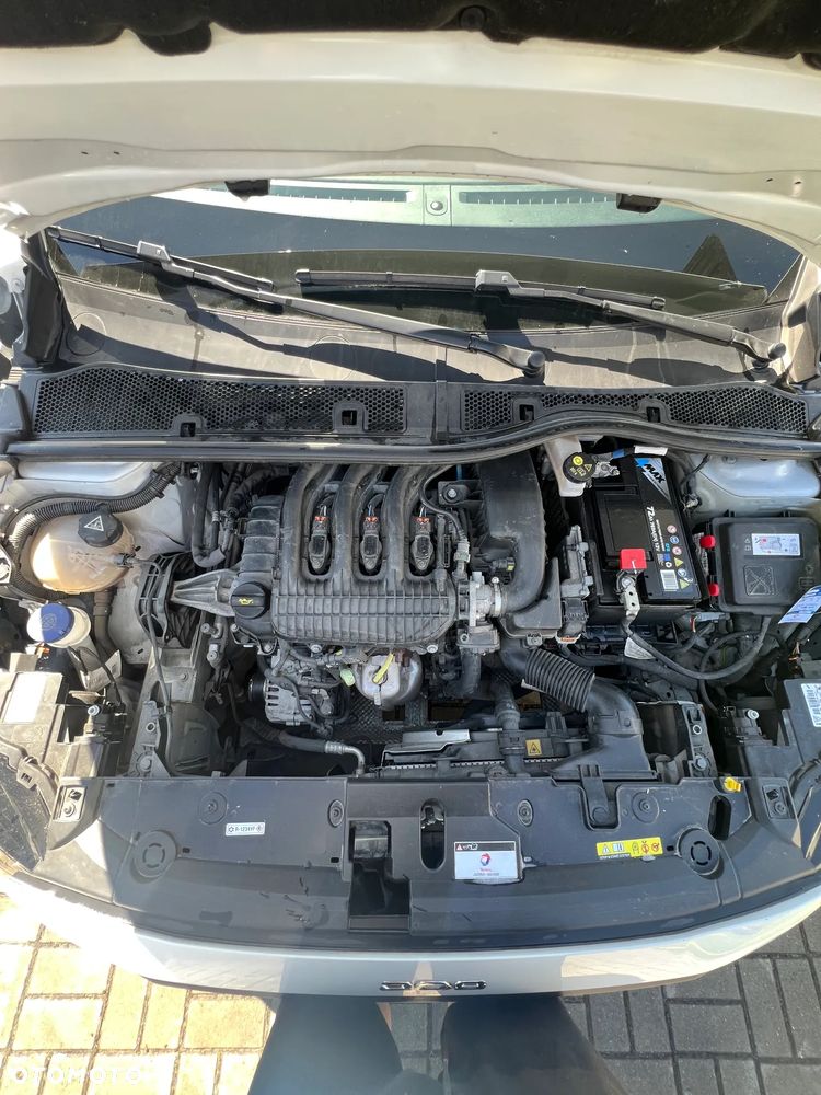 Peugeot 208 1.2 PureTech Style S&S - 8