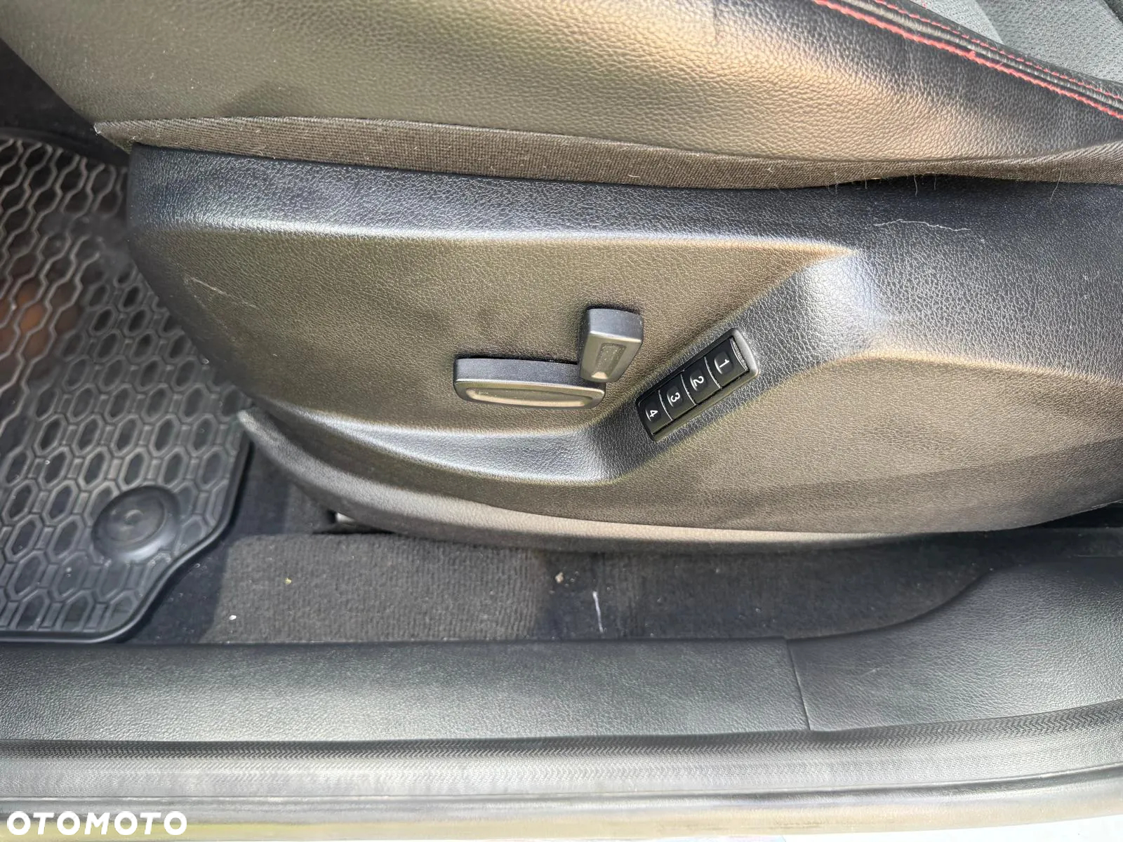 Ford S-Max 2.0 TDCi DPF Titanium - 24