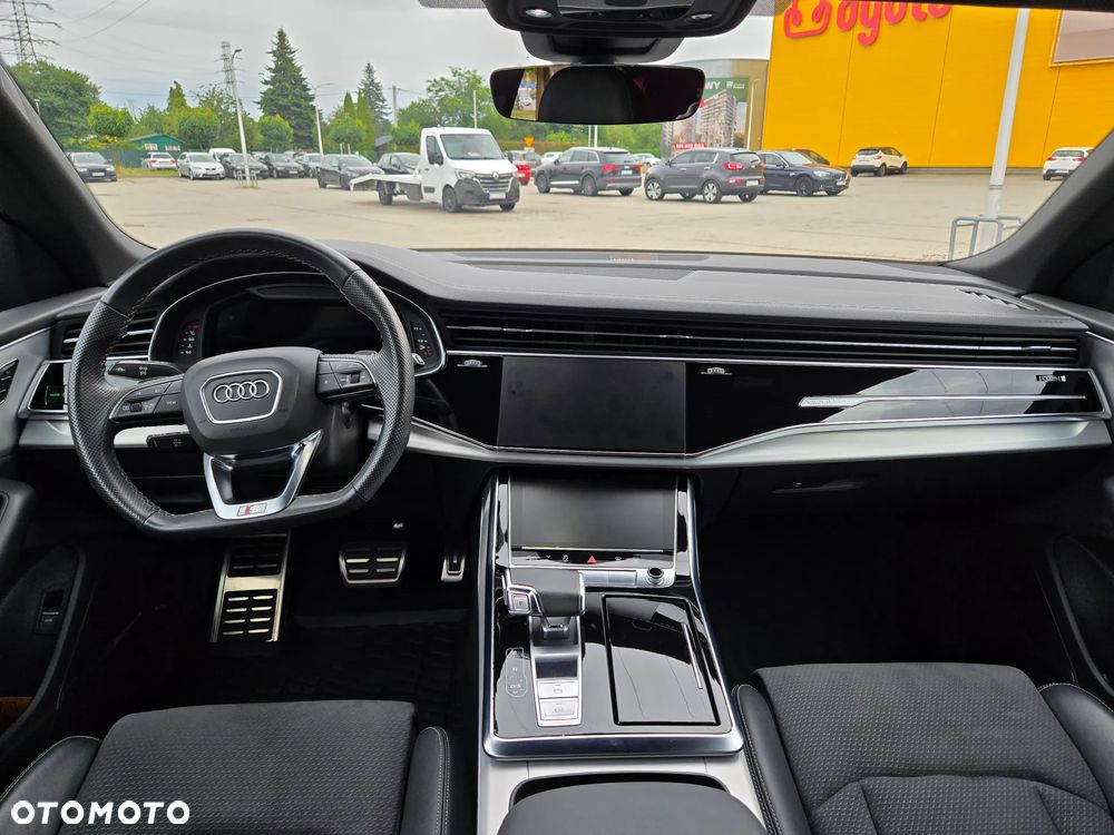 Audi Q8 - 11
