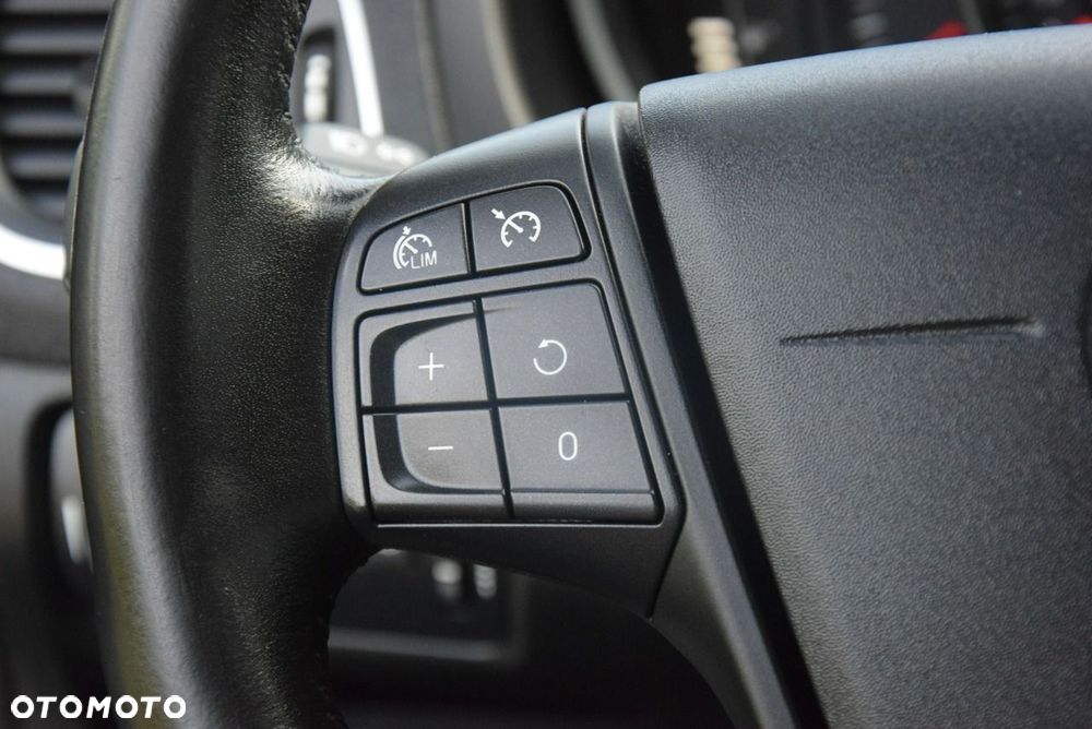 Volvo V40 D2 Kinetic - 21