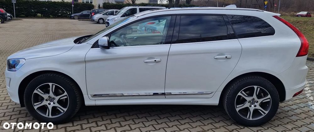 Volvo XC 60 T6 AWD Momentum - 4