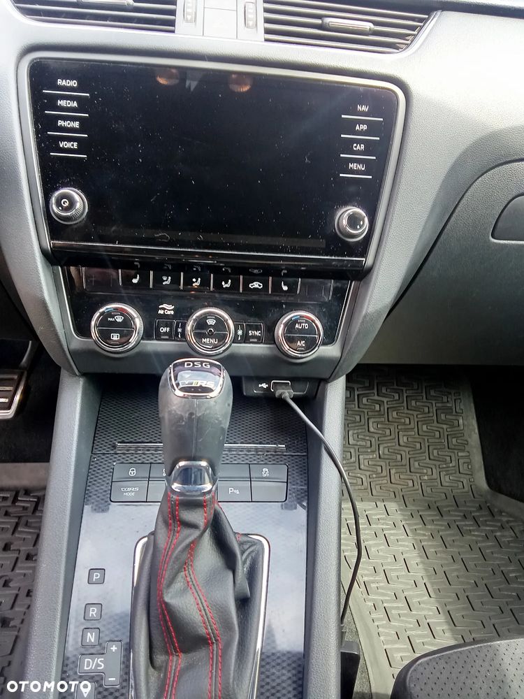 Skoda Octavia 2.0 TSI RS 245 DSG - 19
