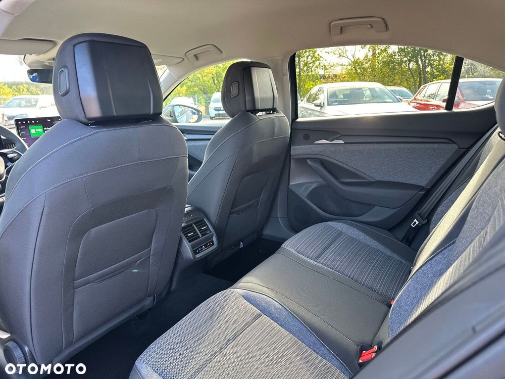 Skoda Superb 2.0 TSI Drive DSG - 22