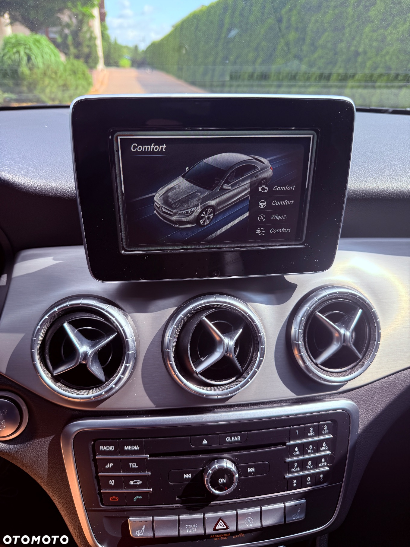 Mercedes-Benz CLA 200 AMG Line - 28
