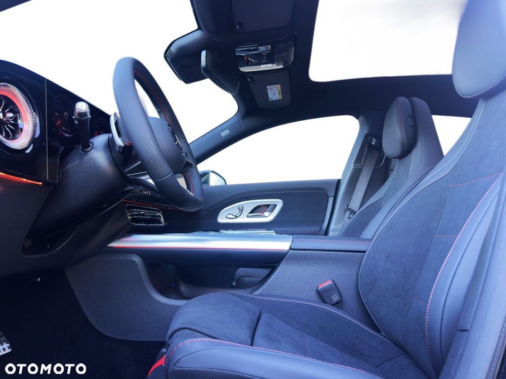 Mercedes-Benz CLA 200 mHEV 8G-DCT - 11