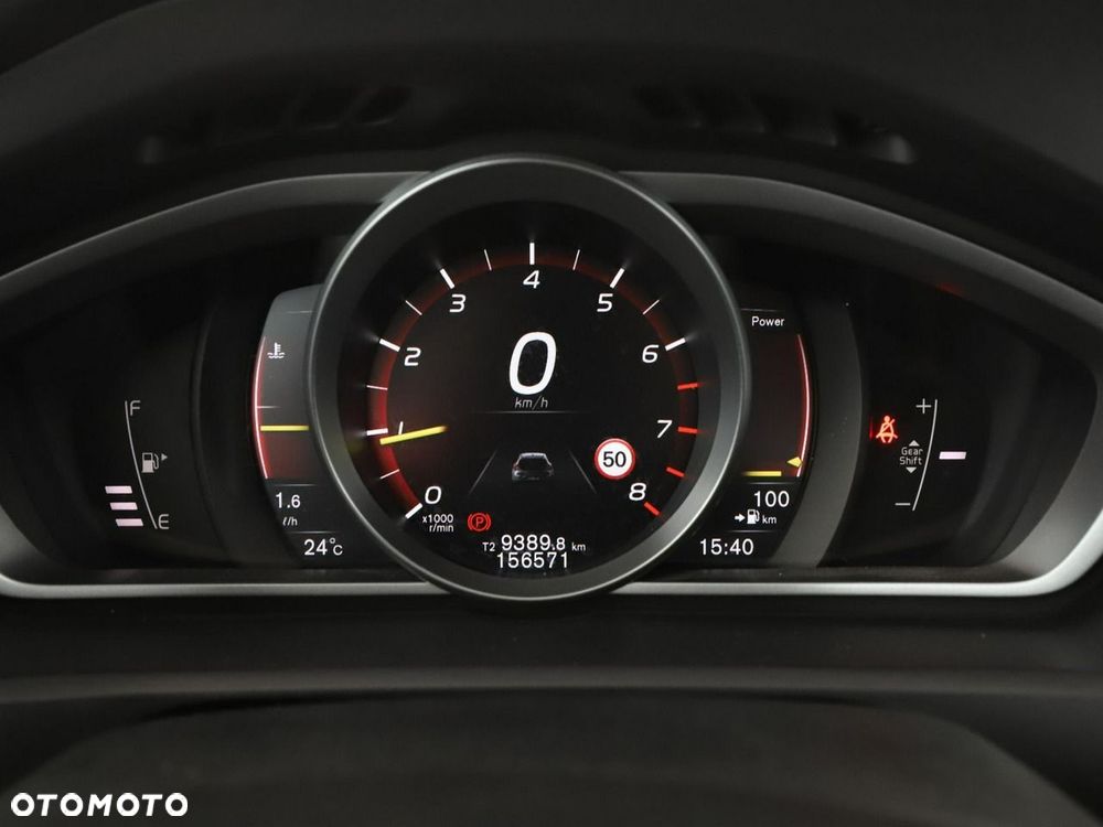 Volvo V40 T2 Momentum - 23