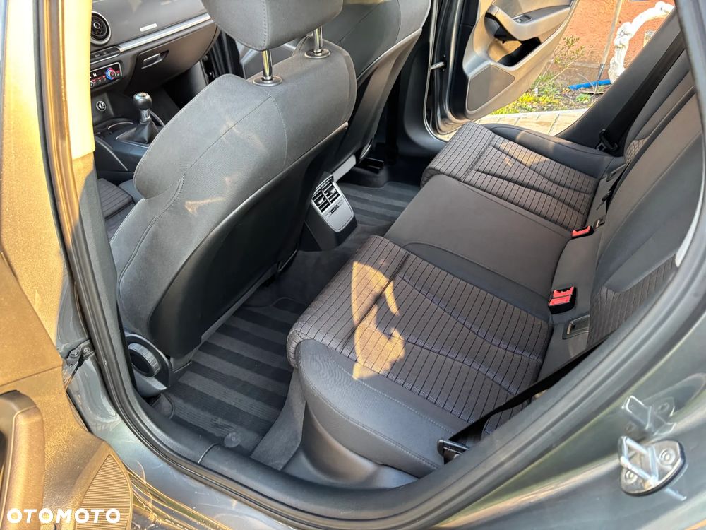 Audi A3 Sportback 30 TDI sport - 18