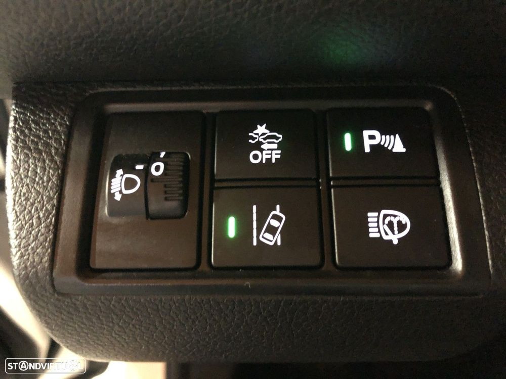 Honda Civic 1.0 i-VTEC Executive Premium - 24