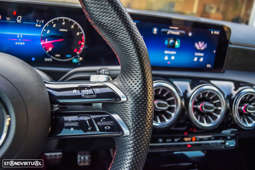 Mercedes-Benz A 200 7G-DCT AMG Line - 23