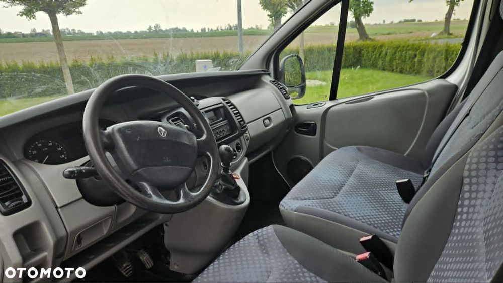 Renault Trafic - 22