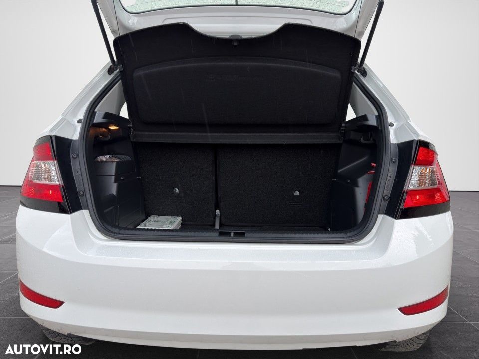 Skoda Fabia - 10