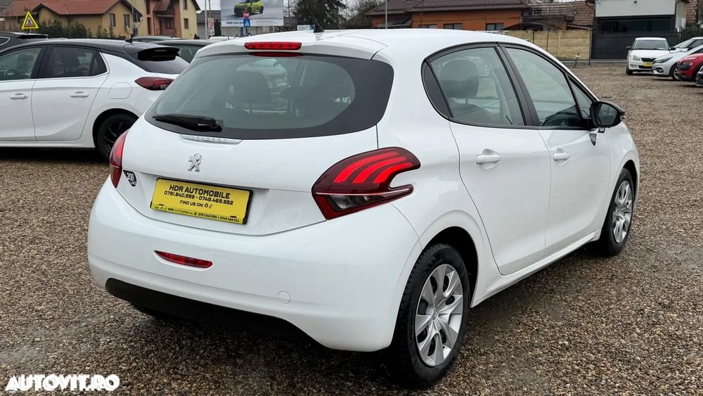 Peugeot 208 PureTech 75 Allure Pack - 14