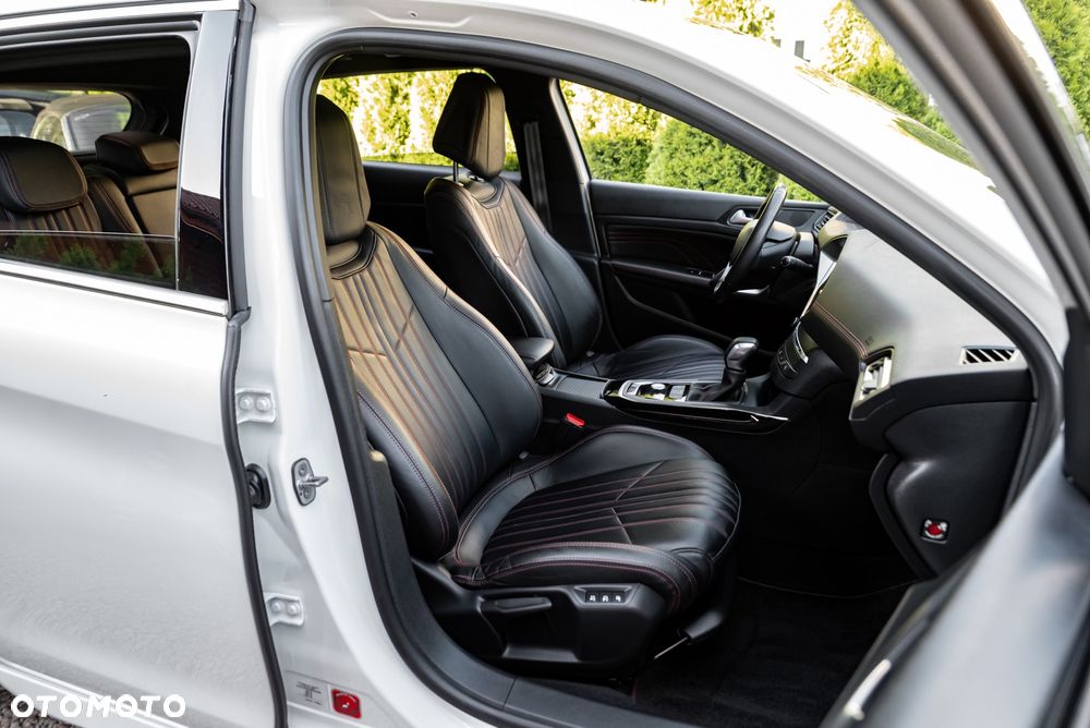 Peugeot 308 BlueHDi 150 EAT6 Stop & Start GT-Line Edition - 25