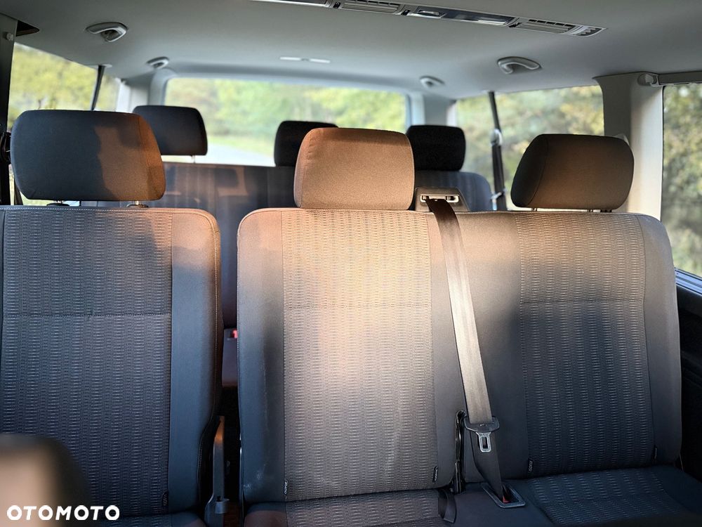 Volkswagen Caravelle 2.0 TDI L2 Comfortline DSG - 11