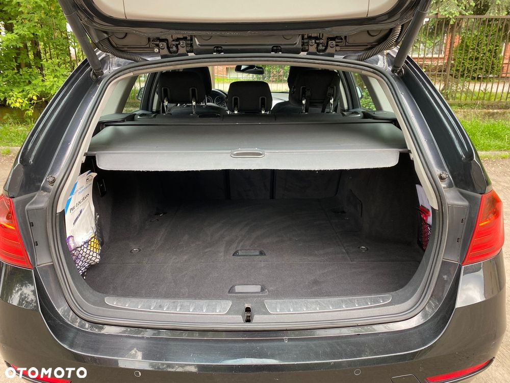 BMW Seria 3 320d - 12