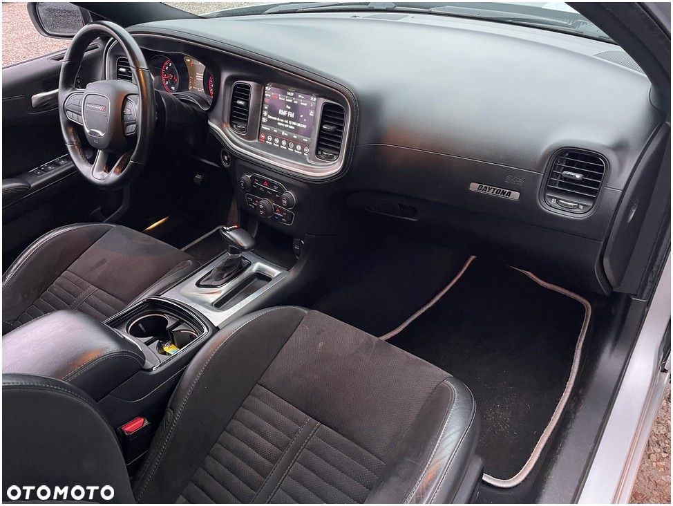 Dodge Charger 5.7 R/T Daytona - 16