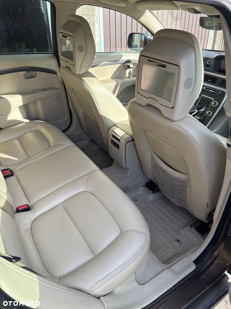 Volvo XC 70 D5 AWD Dynamic Summum - 12