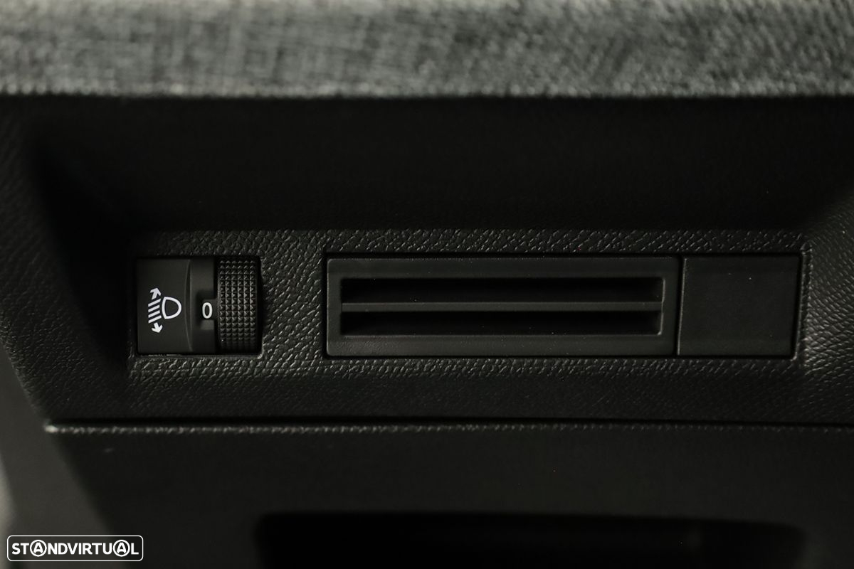 Peugeot 3008 1.2 Hybrid Allure e-DCS6 - 17