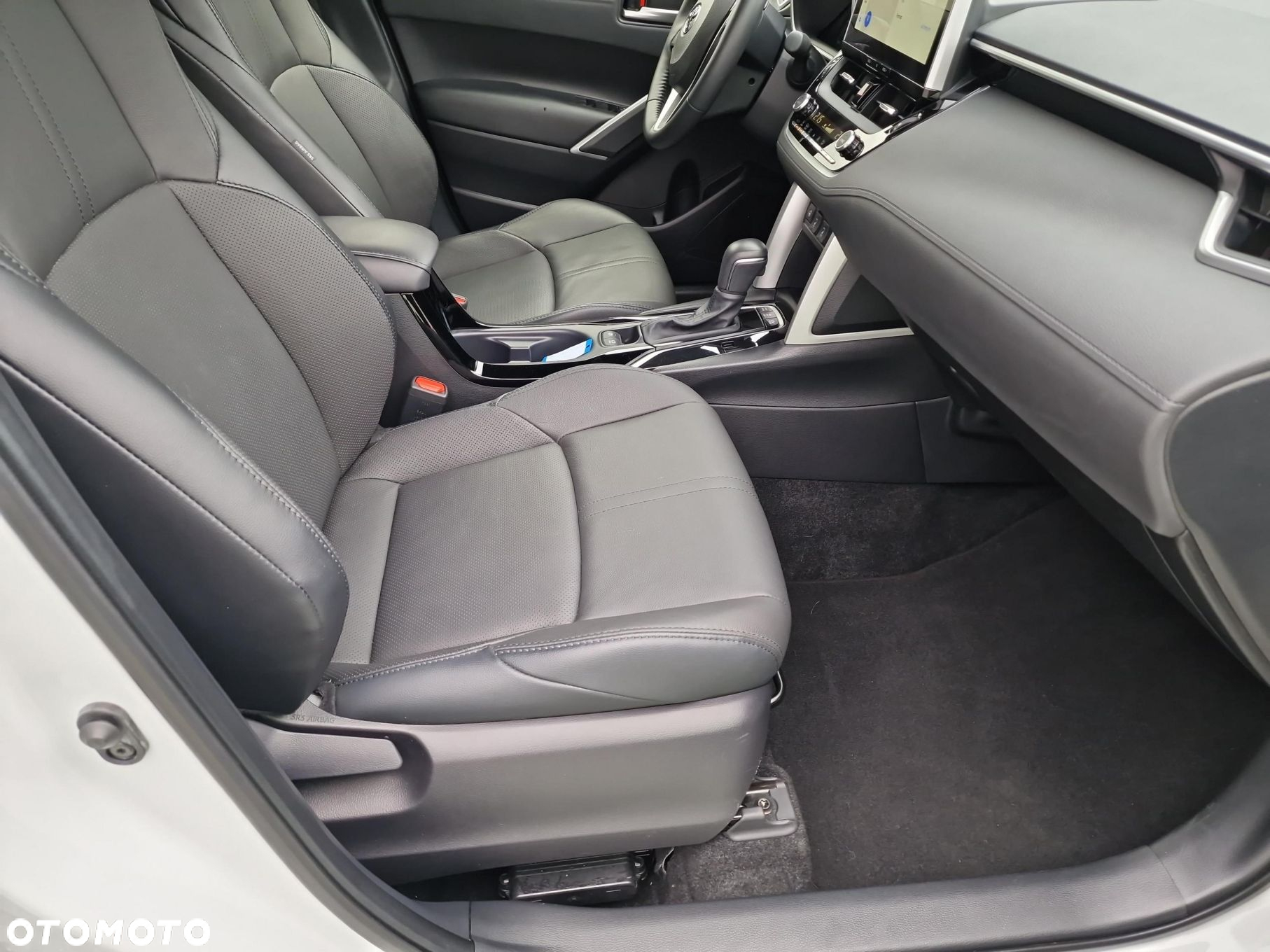 Toyota Corolla Cross - 11