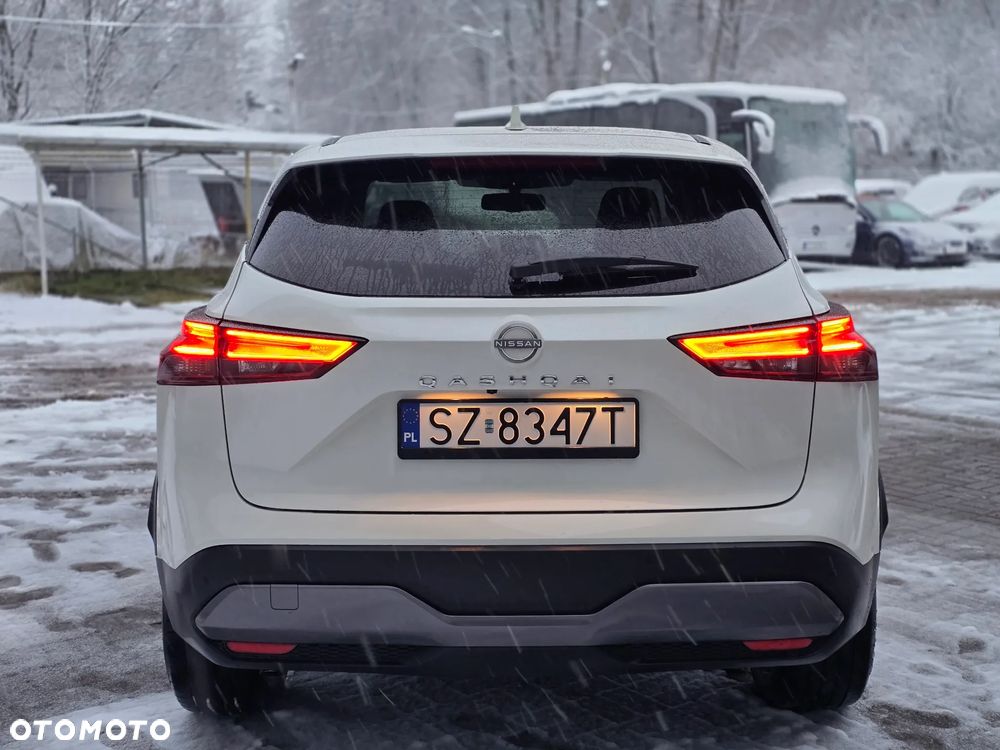 Nissan Qashqai 1.3 DIG-T SHIRO - 4