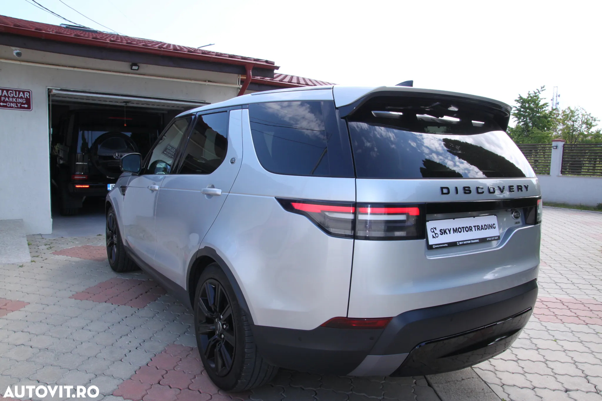 Land Rover Discovery 3.0 L SD6 Landmark Edition - 35