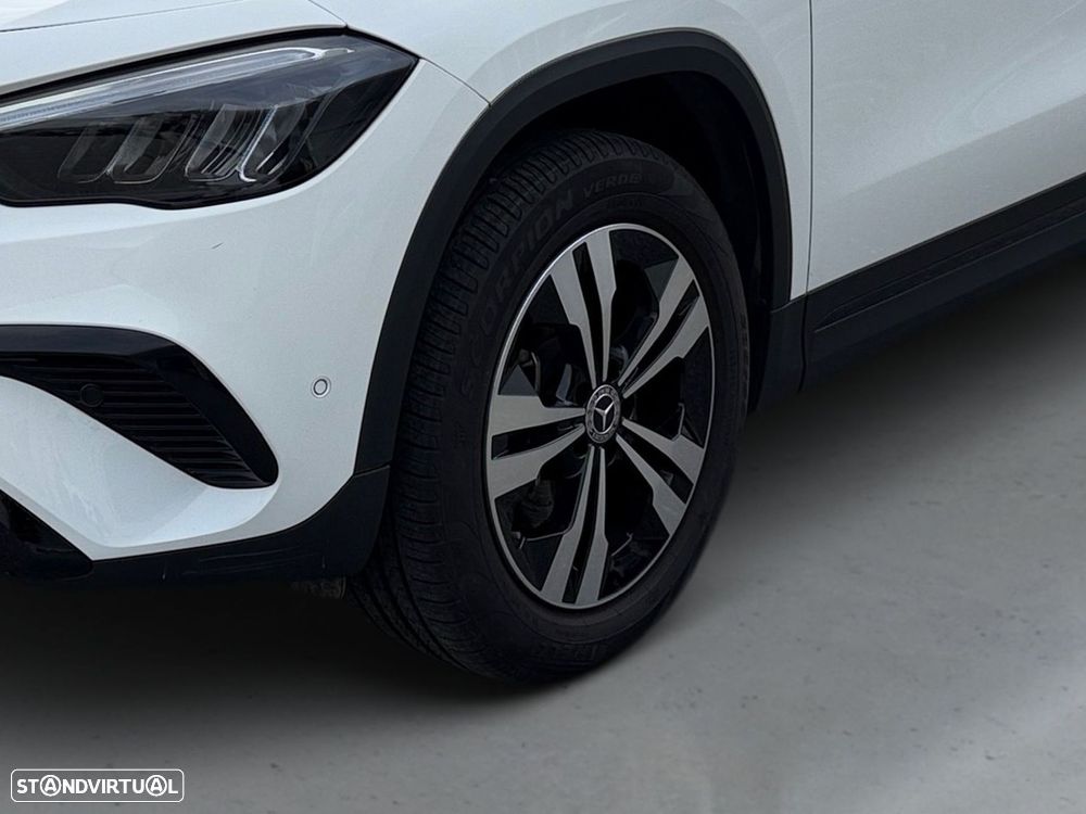 Mercedes-Benz GLA 250 e - 11