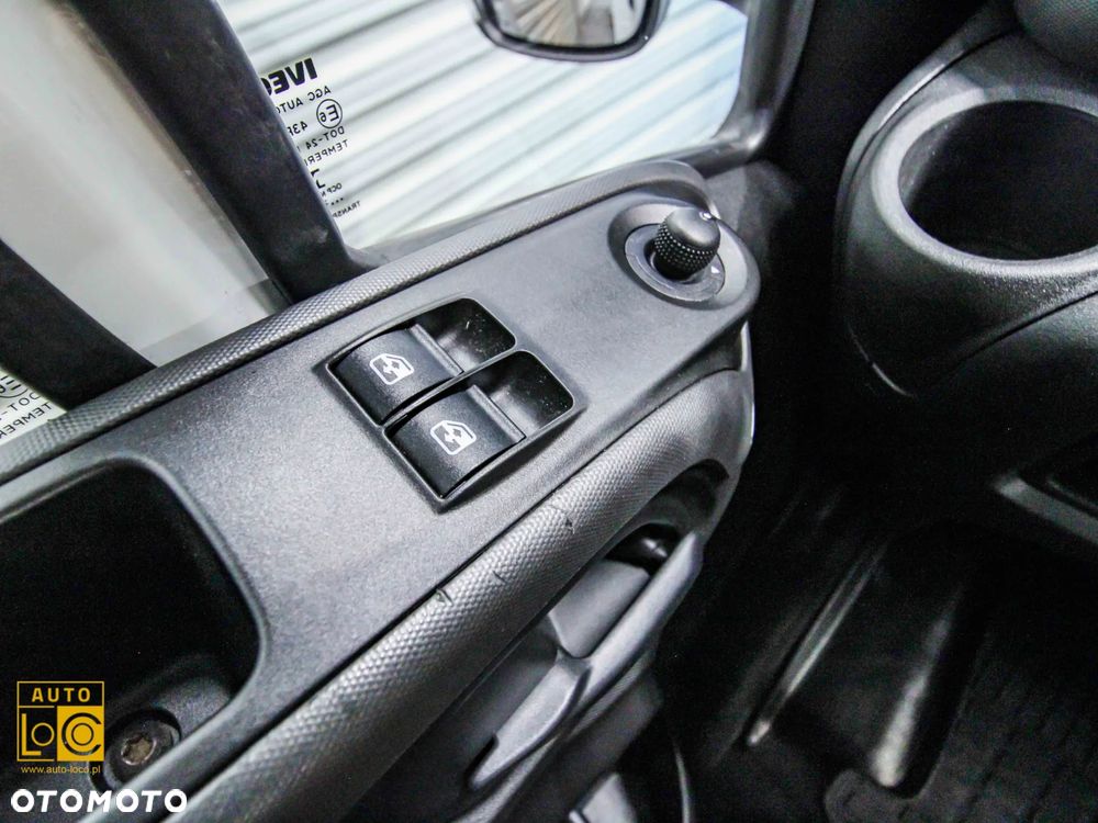 Iveco DAILY CHŁODNIA + MROŹNIA + AGREGAT x 2 + AUTOMAT - 22