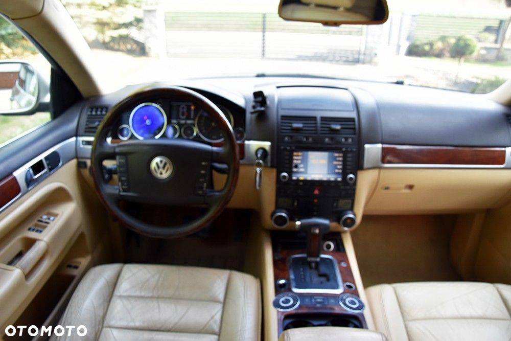 Volkswagen Touareg - 14