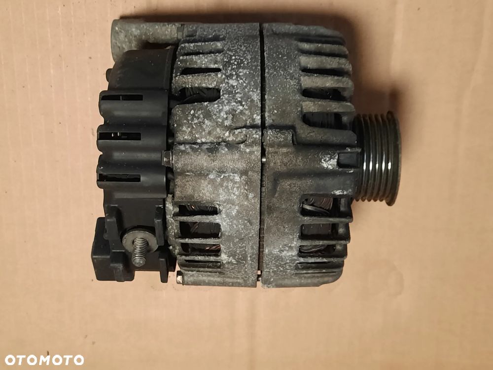 Alternator BMW E90 E87 N47 7802261 - 3